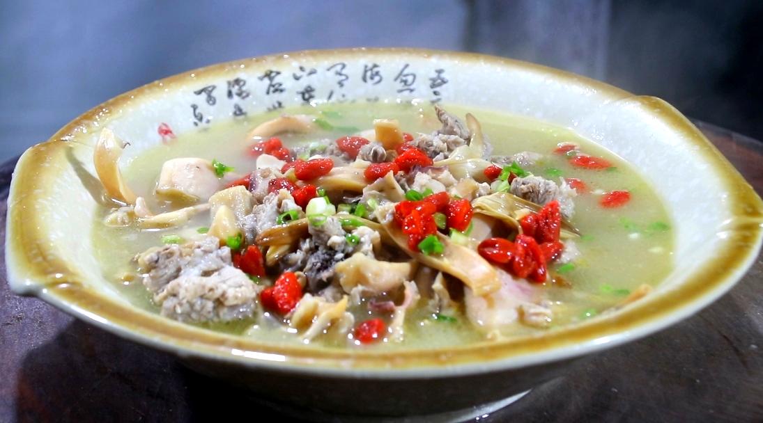 排骨炖墨鱼有什么营养,墨鱼炖什么好吃又营养小孩