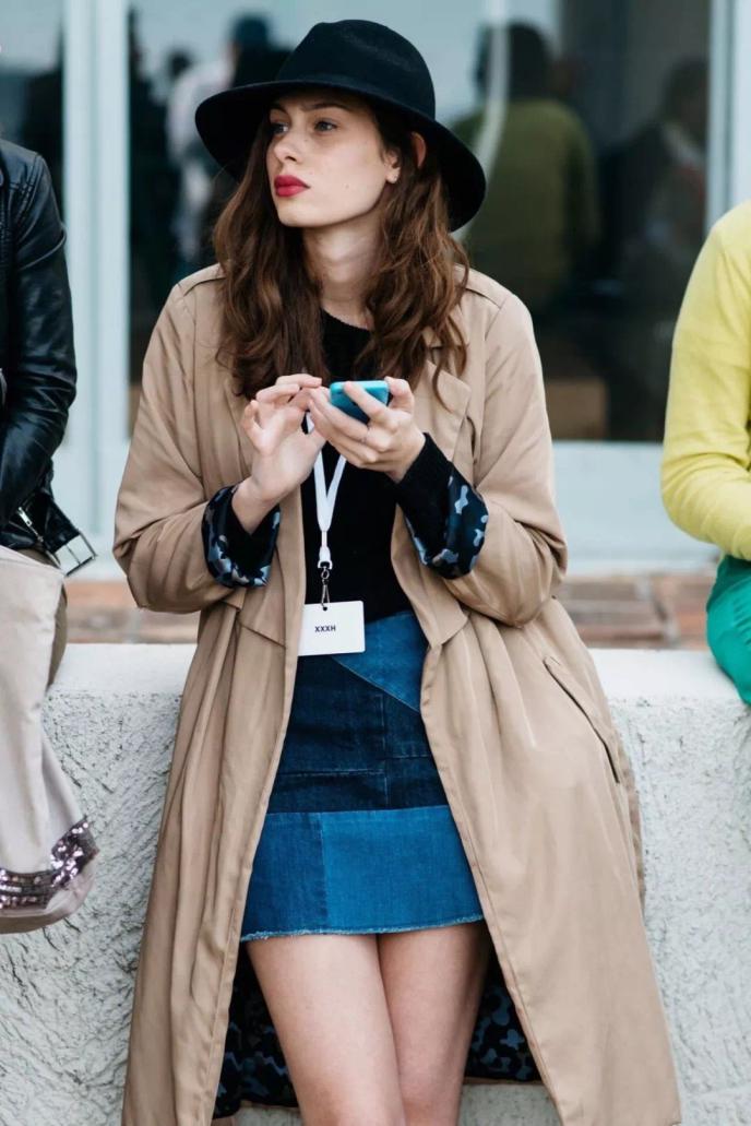 脸小适合戴哪种帽子好看,脸大的女生戴什么样帽子好看