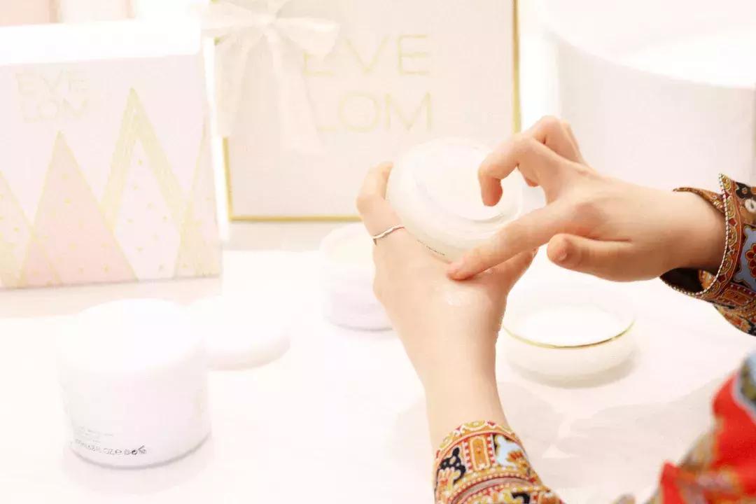 提升妆容精致度的化妆品,可以提升妆容质感的化妆品