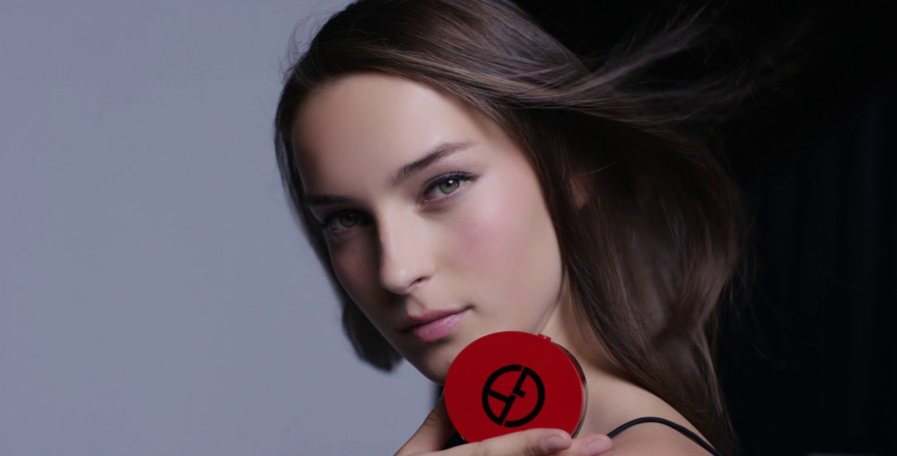 阿玛尼红气垫遮瑕效果最好,阿玛尼红气垫哪个适合控油遮瑕