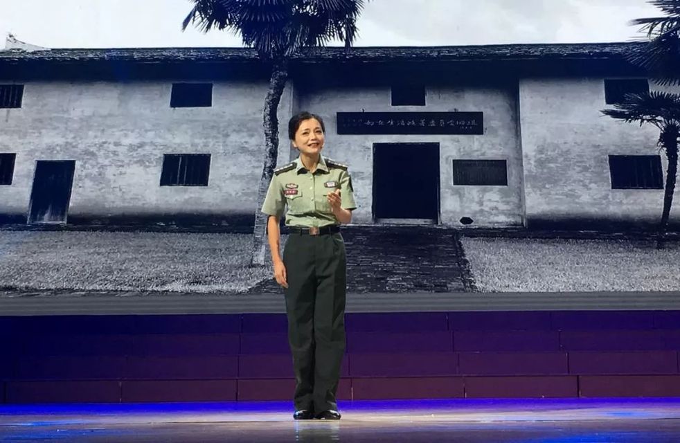 亲，看了吗？七百多万人次分享的家国情怀故事汇是这样的！