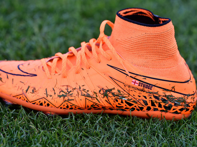 看鞋识人羽毛球,看鞋识人野球场