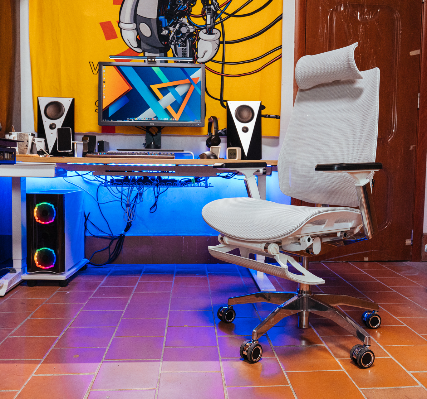 人体工学椅怎么选？不选贵的，只选对的：达宝利摩登Modern评测