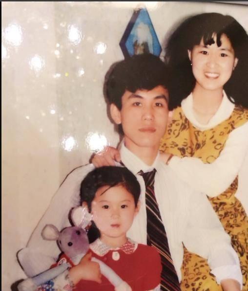 李小萌童年演的三个小孩抱错了,李小萌15岁出道