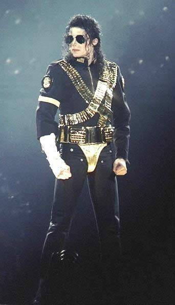 迈克尔杰克逊演唱会死亡人数,迈克尔杰克逊演唱会晕倒人数