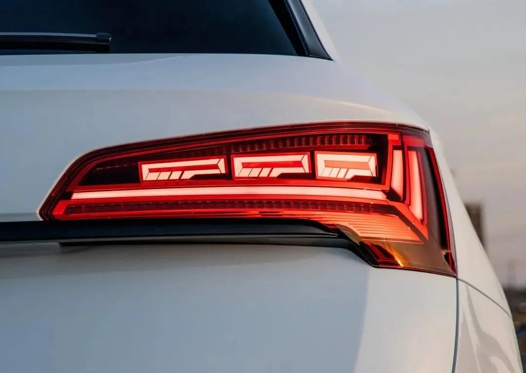 q5最快几秒破百,6.2秒破百奥迪q8