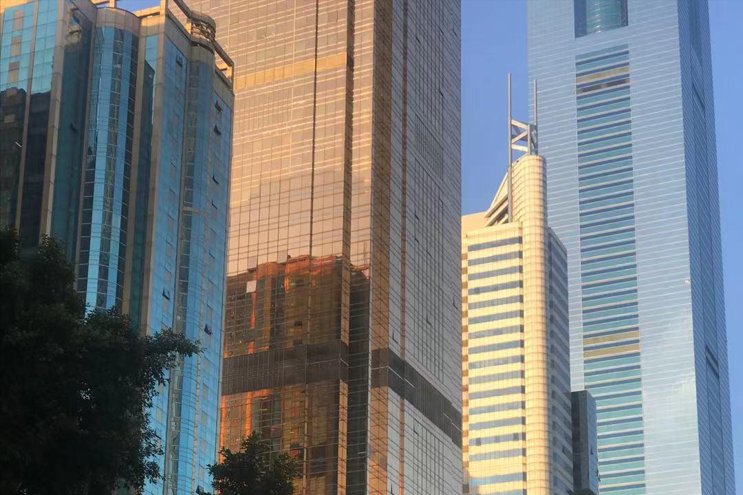 大学生相机拍照记录生活,学生用相机记录了所有照片