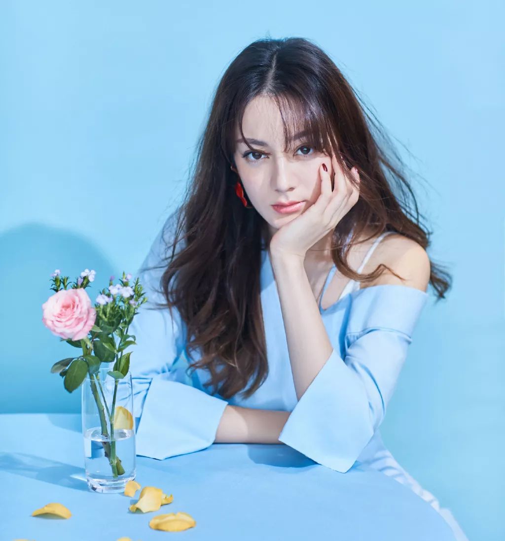 热巴的脸为什么显老,热巴脸显老吗