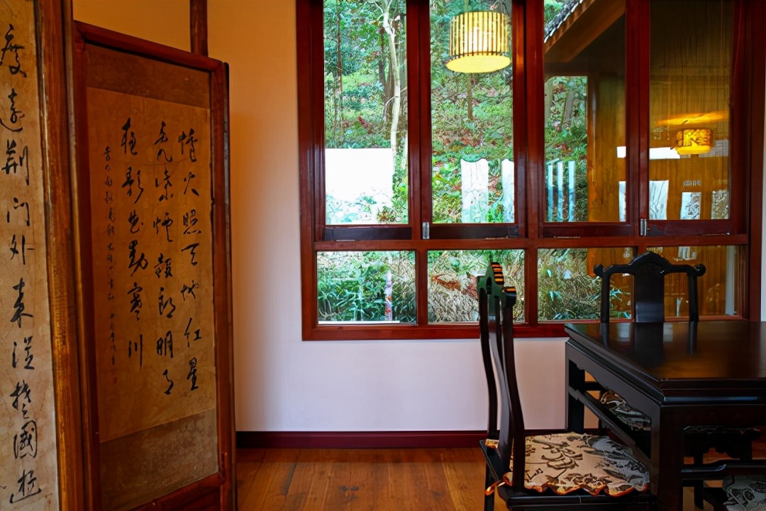 红木家具怎么摆放有高级感,48平米办公室摆放红木家具效果图