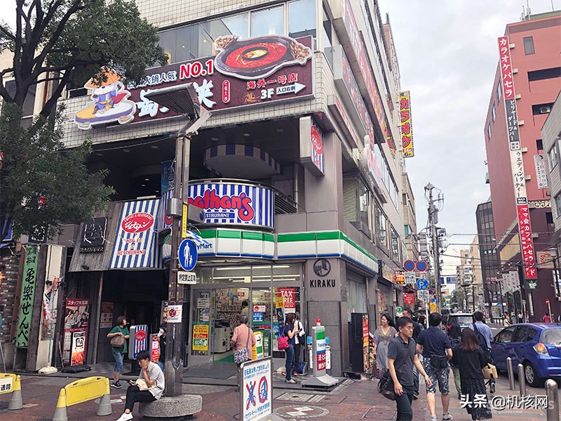 游戏中场景还原,人中之龙7横滨迷宫刷经验