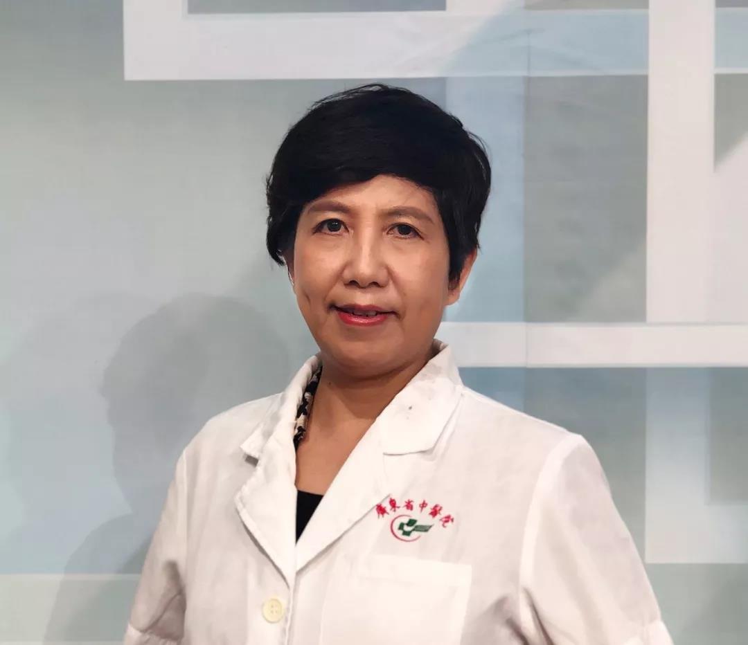 70岁老人左耳朵耳鸣嗡嗡响咋回事,耳朵老是嗡嗡响是什么病