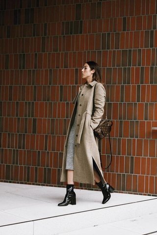 被靴子挑花眼怎么破？一双基础半靴三个组合方式，职场时尚挺简单