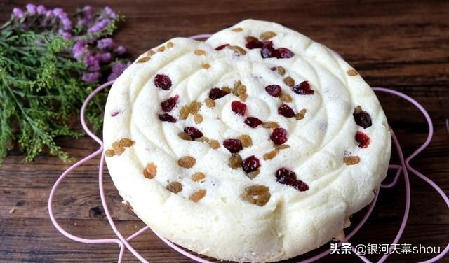 如何做蛋糕简易版无需烤箱电饭煲,电饭煲怎么做蛋糕不用牛奶蛋糕粉