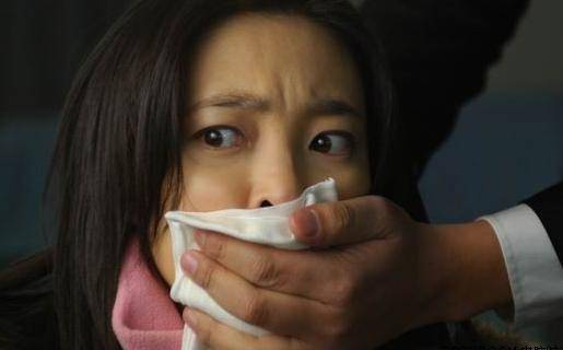 一次种植全口牙反应大么,一次种四颗牙会不会疼得受不了