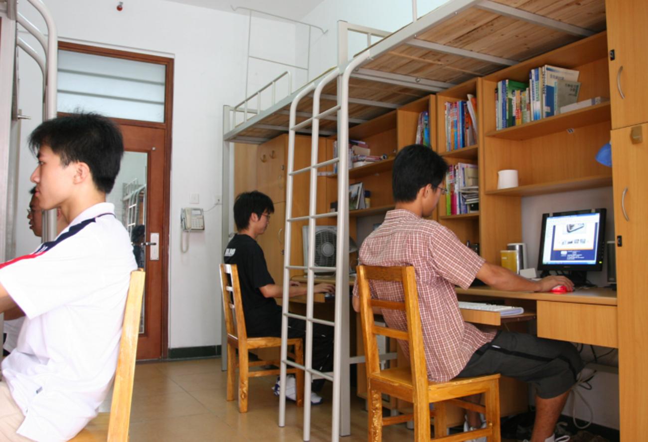 985大学的新生宿舍,985高校复读