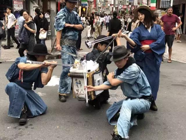 街头捡垃圾的日本武士忍者,日本街头捡垃圾武士