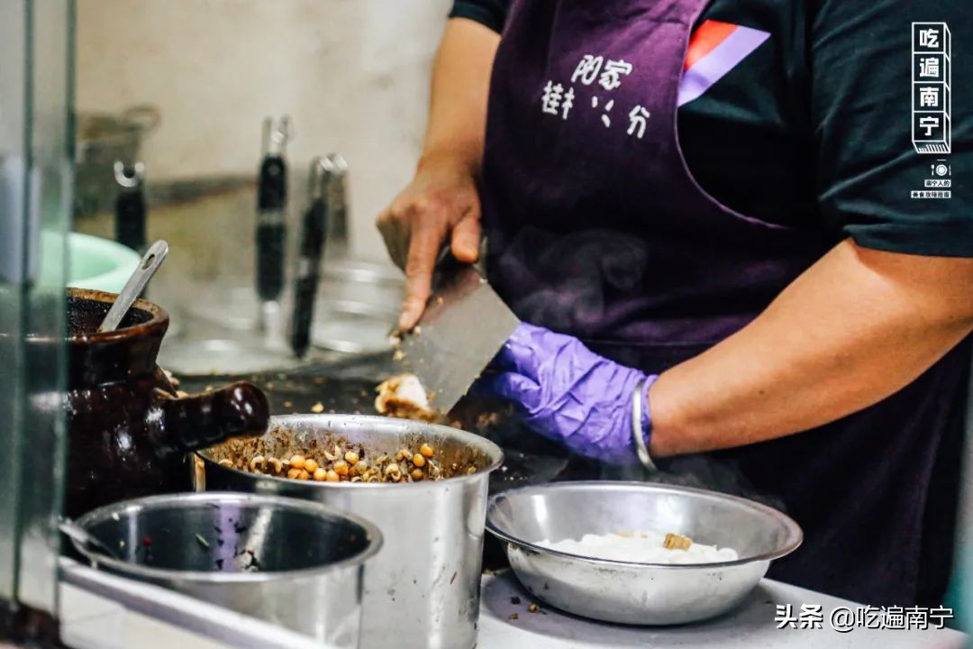 这碗桂林米粉不对劲，南宁人吃没毛病，桂林人看了一直骂