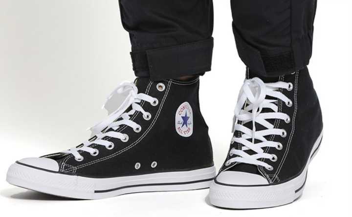 哪双运动鞋最好,哪双运动鞋好看又不贵