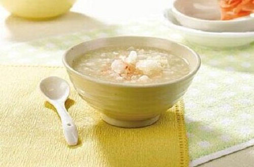 猫咪眼球抓伤流脓肿大,猫咪绝育伤口流脓