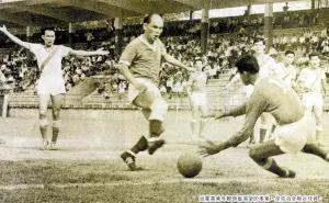 三房太太，13名子女，争夺几百亿家产，霍家宫斗比港剧精彩多了