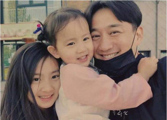 黄磊的二女儿现状,黄磊两女儿近况