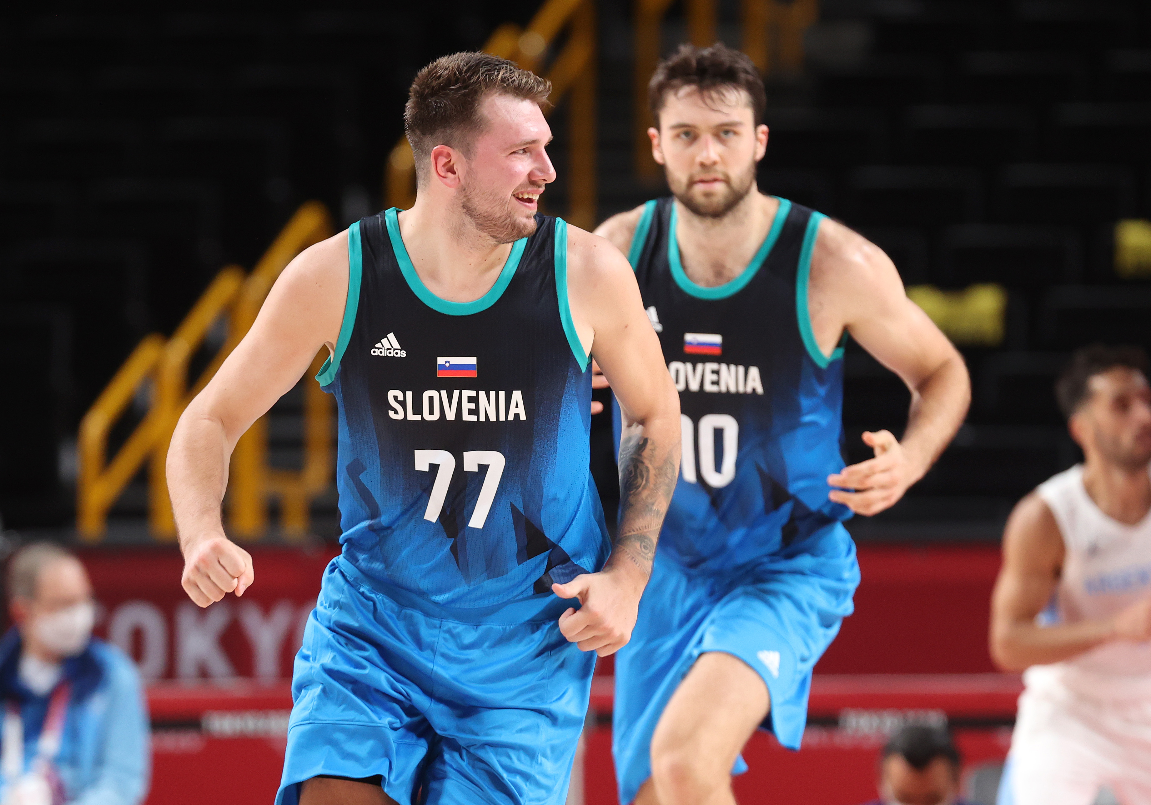 东契奇照片2024,东契奇世界杯照片