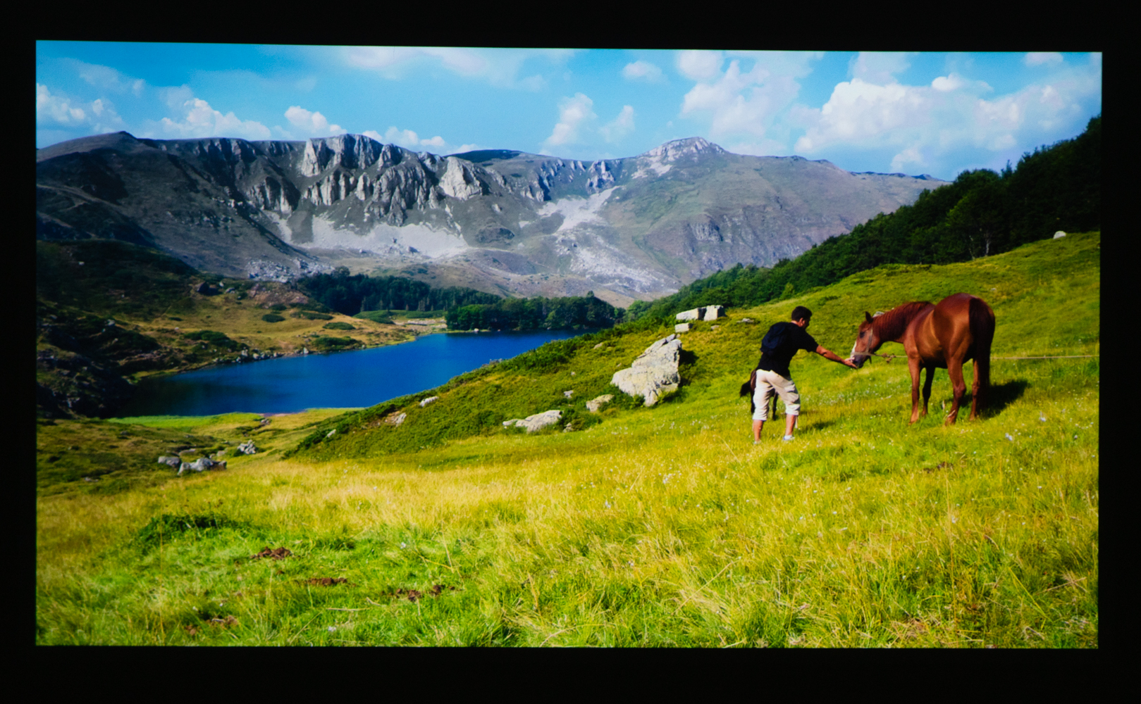 峰米投影仪smart升级版对比普通版,峰米smart投影仪对比小米2