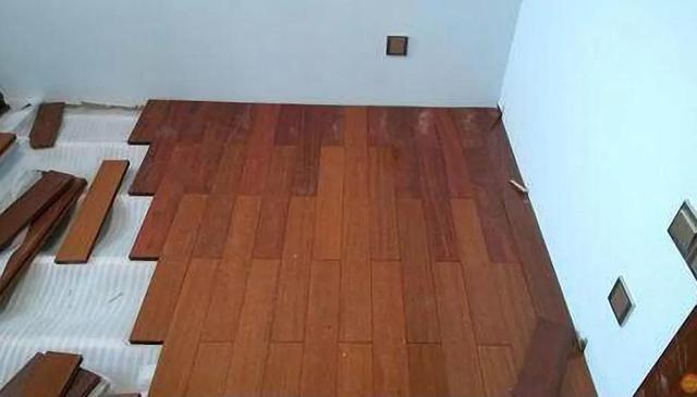 实木地板色差太大属于质量问题吗,以平和的心态面对复杂的问题