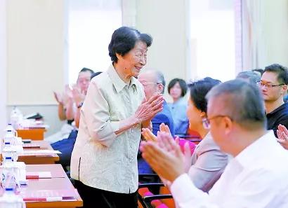 回答这个问题的英语,一句话就能回答完整的问题