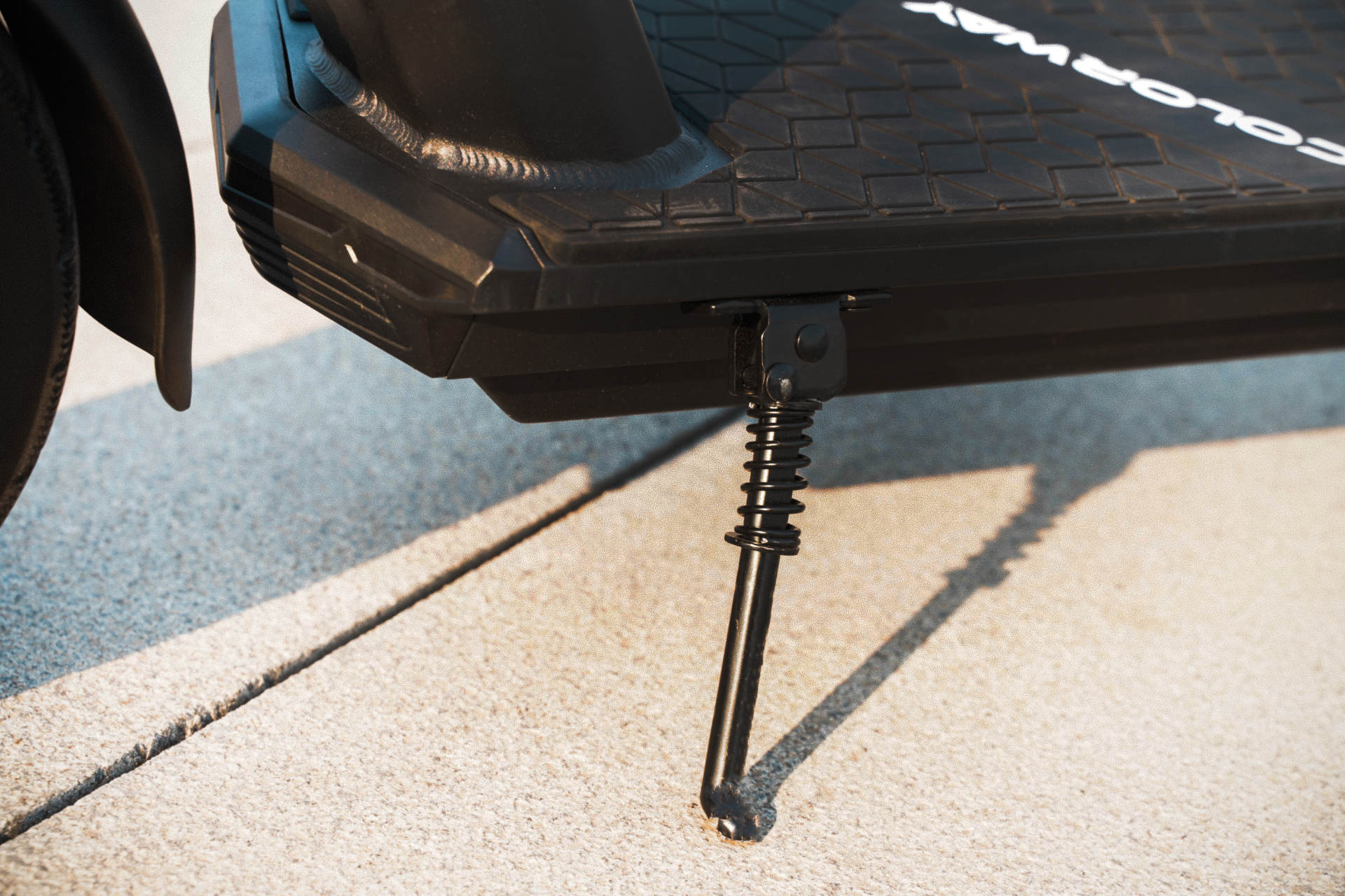 科洛威电动滑板车l10能充电吗,科洛威l10和米家哪个好