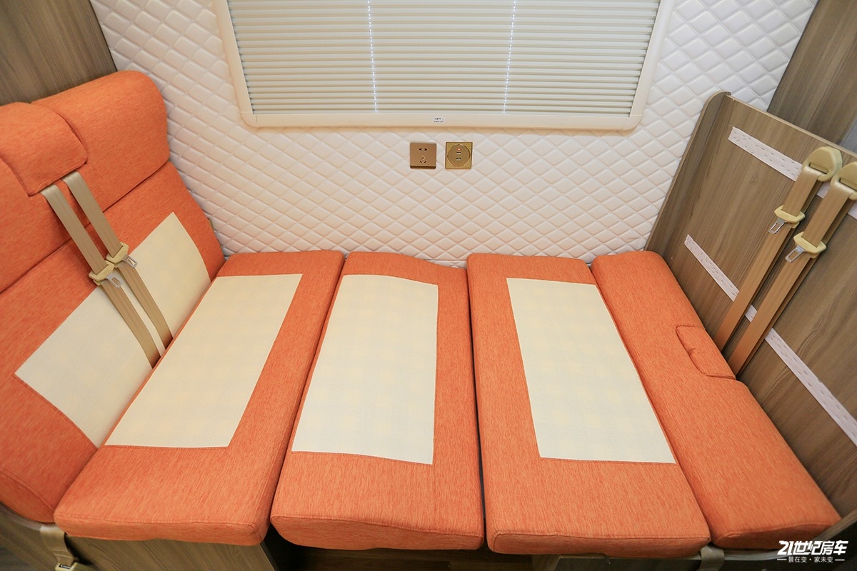 新飞轻卡h300房车价格是多少,新飞轻卡房车h300驾驶感受