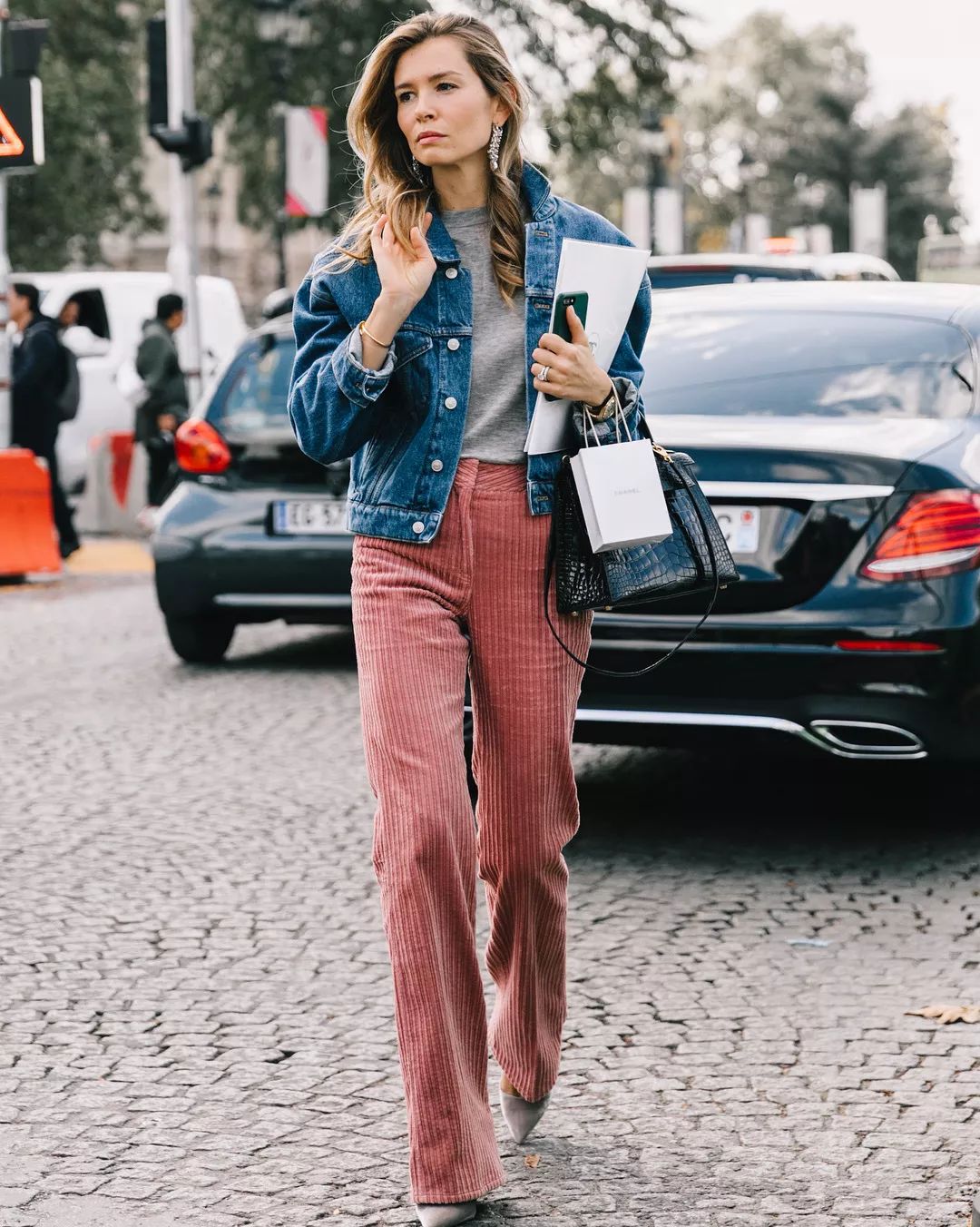 毛衣裤子显瘦款,直筒裤和阔腿裤哪个显高显瘦