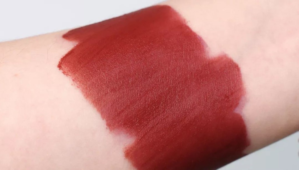 全妆平价学生党彩妆推荐,适合开学宝贝们的平价彩妆