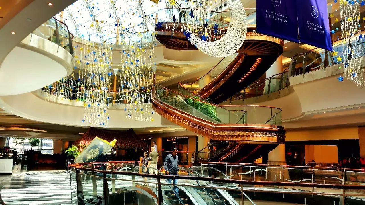 迪拜购物中心苹果店,迪拜购物店