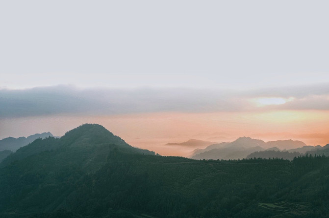 观天坑，游溶洞，桂西北最名不见经传的冷门旅行目的地——乐业