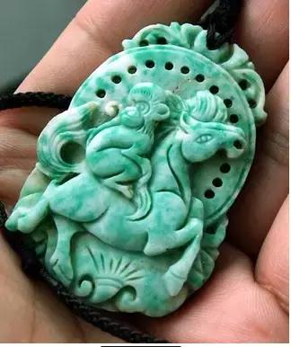 易于和陨石混淆的石头,容易混淆的玉石