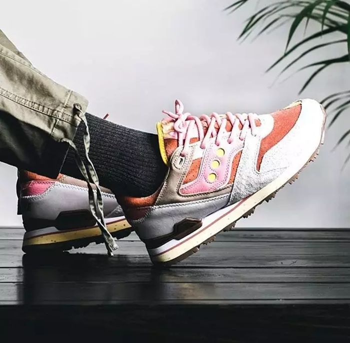 袜子上新,袜靴裙装解锁超能打的时髦组合