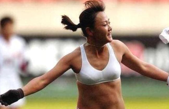 女足脱衣庆祝第一人,中国女足脱球衣庆祝名场面集锦