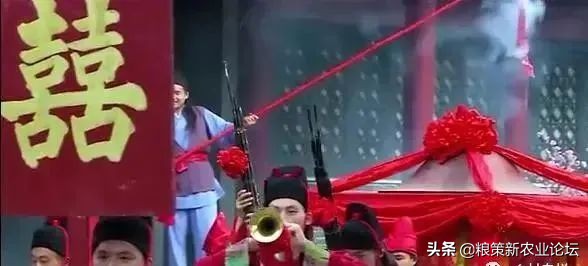 农村新娘在结婚当天，为何要憋着尿入洞房？原来其中讲究这么多