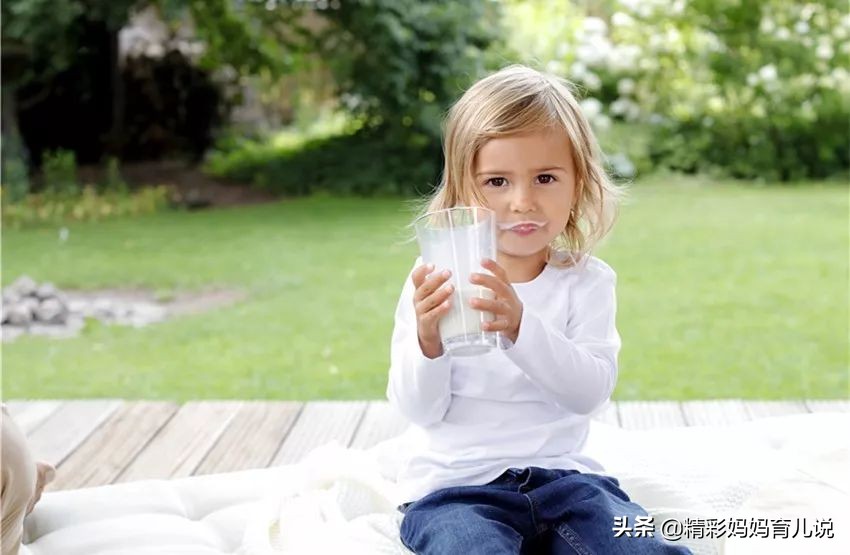 宝宝突然食欲不振睡得晚,宝宝突然食欲不振喝奶也少了
