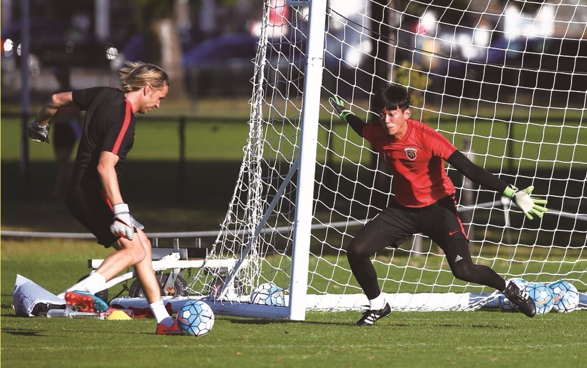 上港门将陈威颜骏凌,上港守门员颜骏凌