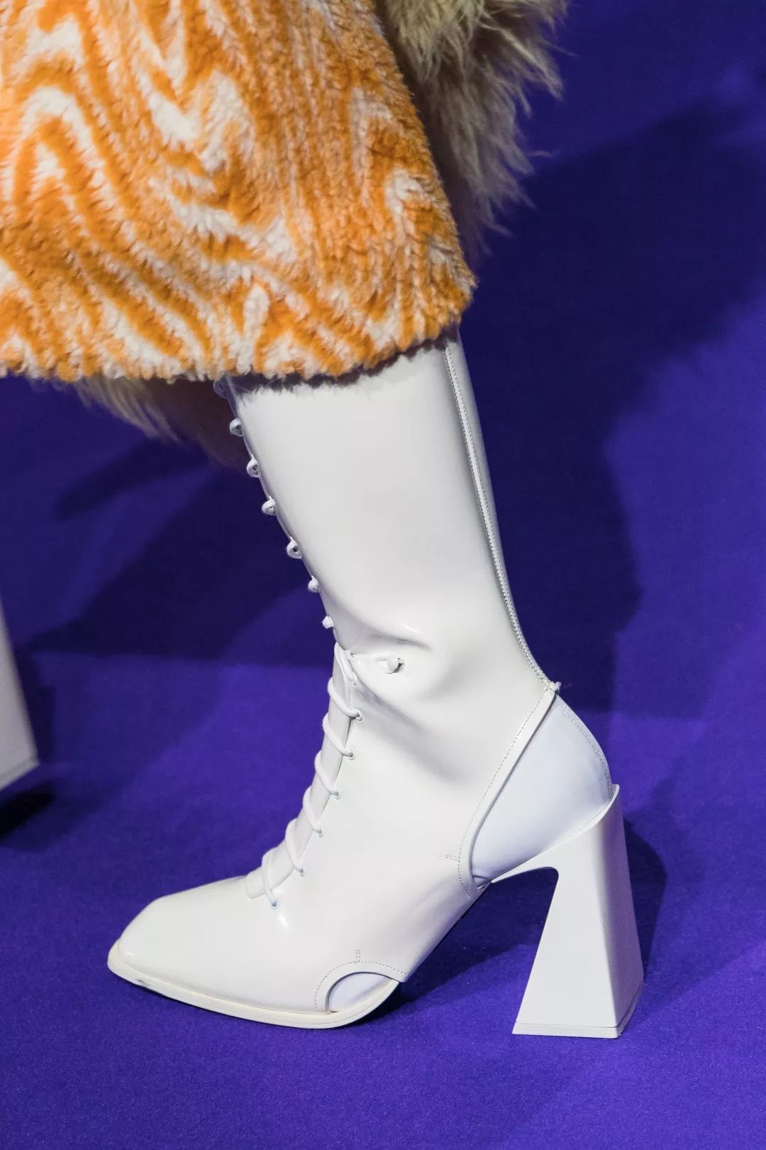 去年特别火的鞋,绑带鞋搭配图片选择这样穿更潮流