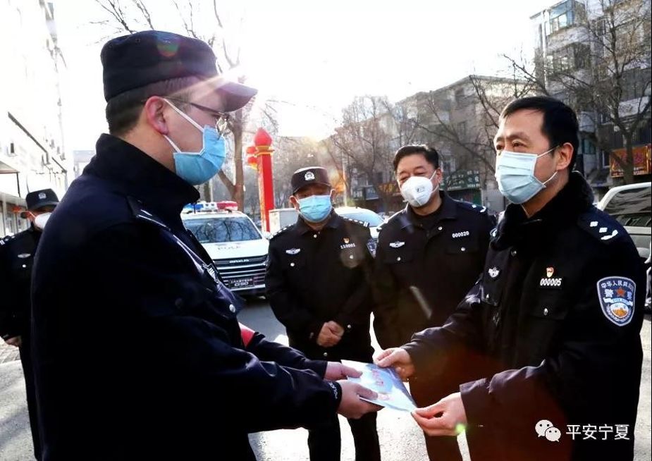 代购、买菜、测体温……4100余名“副书记”守护社区一线