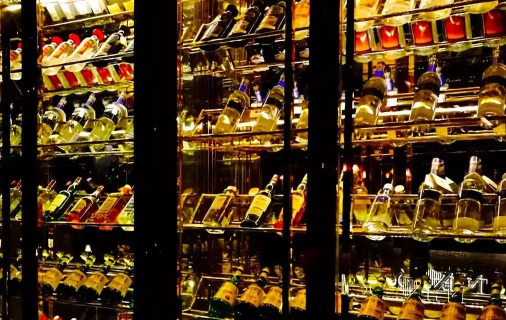 冬天不喝酒就像青春喂了狗，武汉冬日酒吧指南是时候安排了