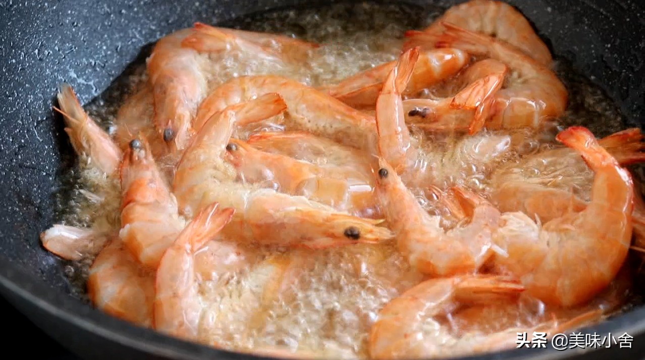 麻辣干锅虾的家常做法大全视频,想吃干锅虾不用去饭店