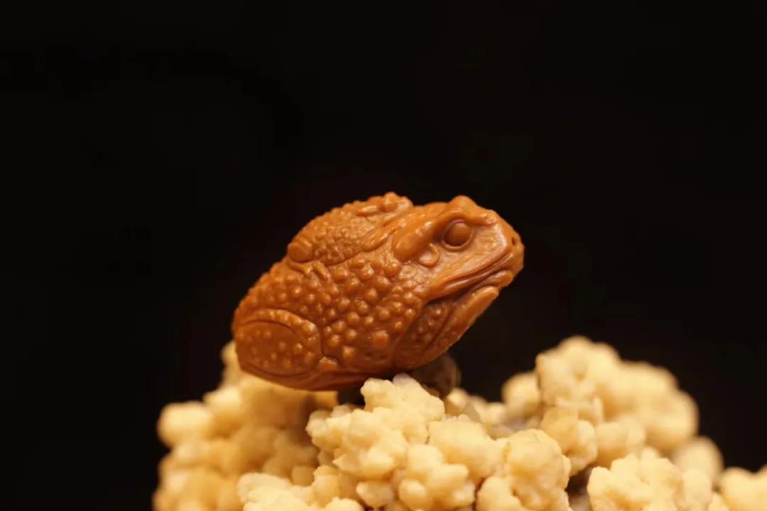 核雕的雕刻题材,刀尖上的艺术核雕工具知多少