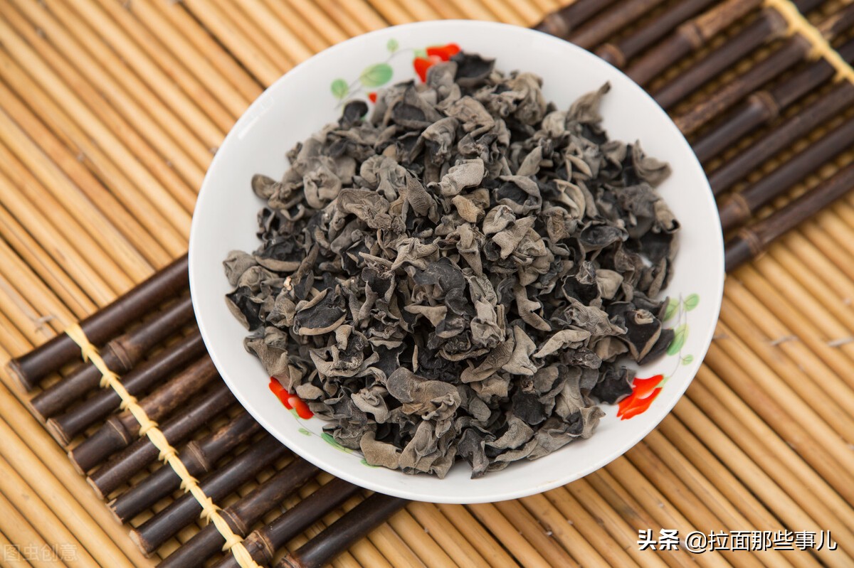 买黑木耳厚的好还是薄的好,买木耳的最忌讳是什么