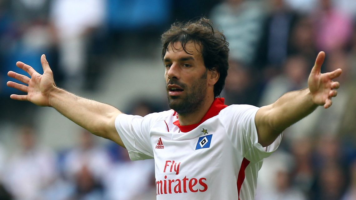 梅西入选欧冠阵容,谁是欧冠历史第一人