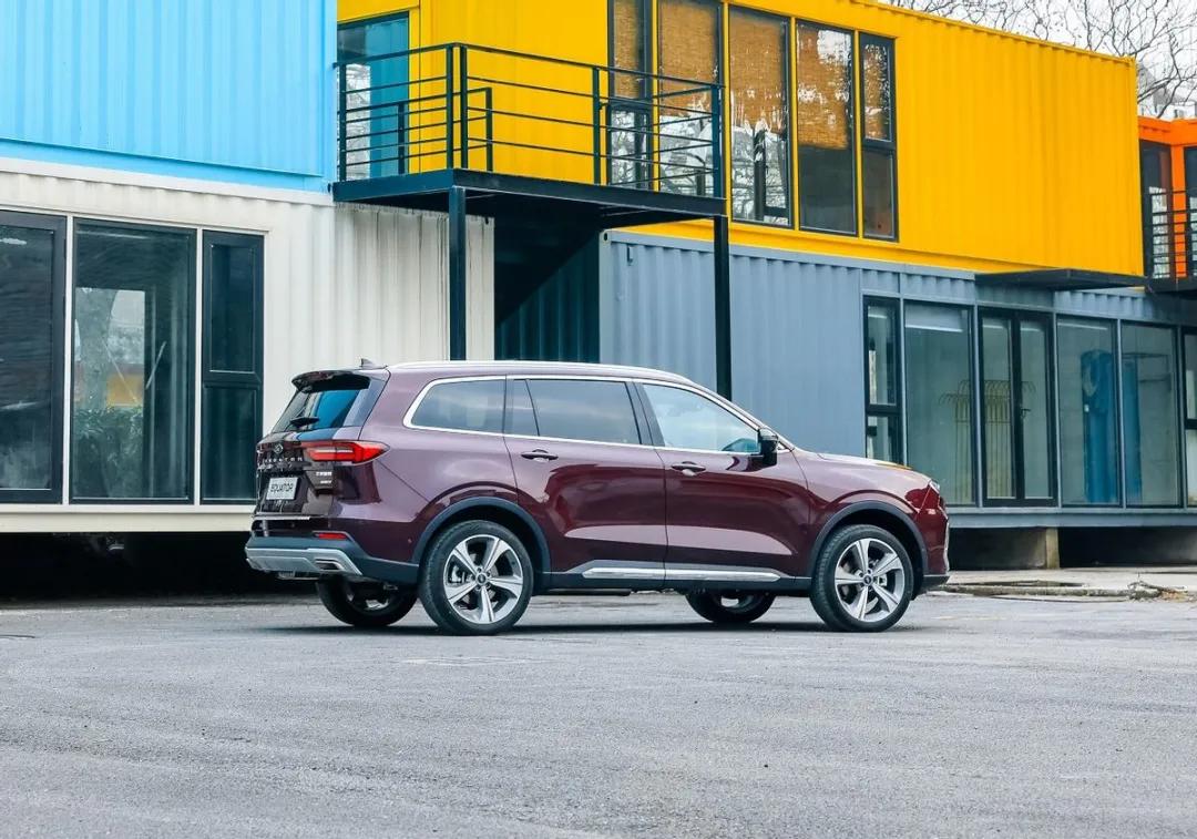 20万买辆大七座SUV简直美滋滋，动力猛气场也足，想吃亏都难