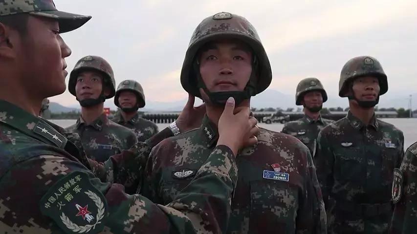 父子兵夫妻档图片,父子兵夫妻兵